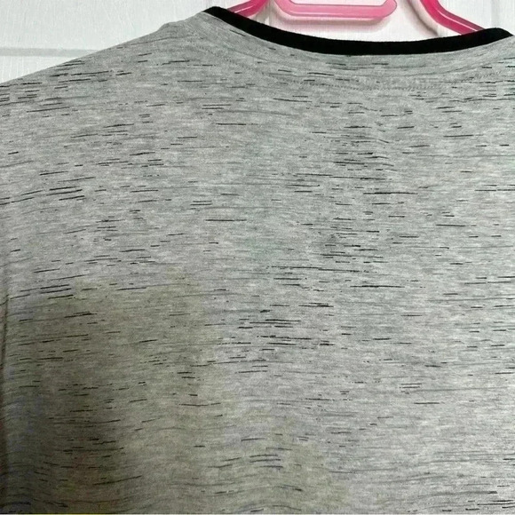 Urbanology T-Shirt V-Neck Grey & Black Size Medium - Picture 12 of 16